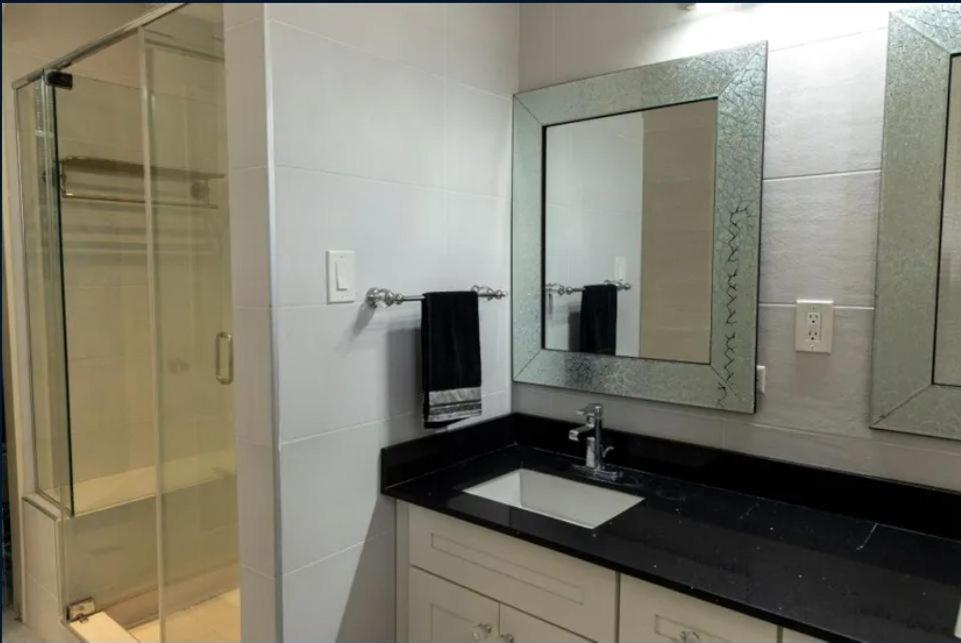 Finest Accommodation Riches Manor 1 Gladstone Drive Apt A2 Kgn 6 New Kgn Kingston Kültér fotó