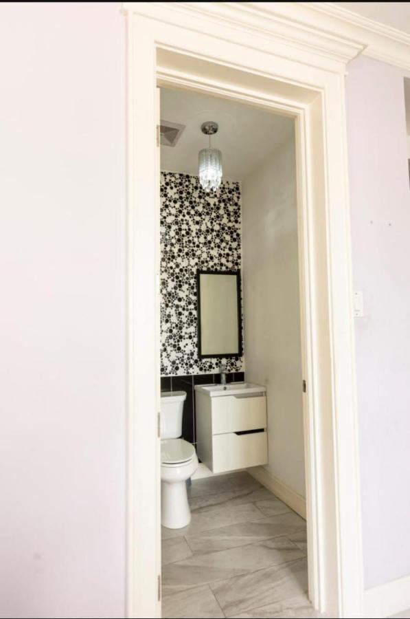 Finest Accommodation Riches Manor 1 Gladstone Drive Apt A2 Kgn 6 New Kgn Kingston Kültér fotó